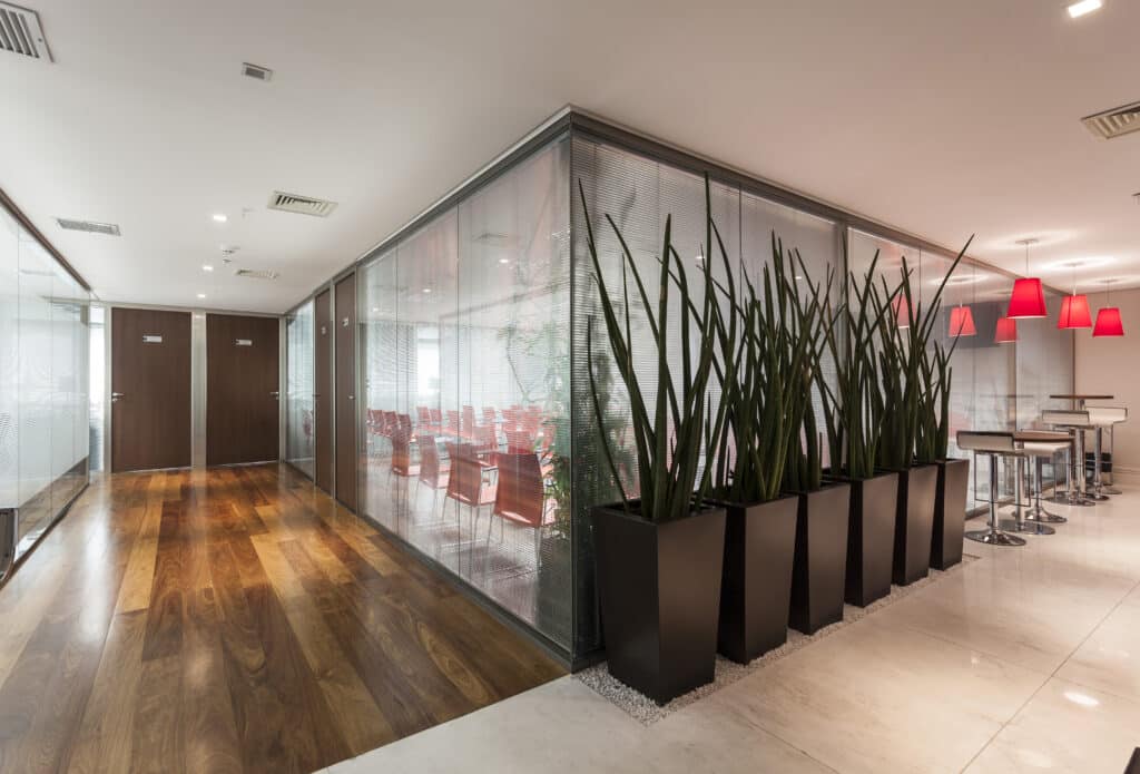 Divisórias Div Design: como cada uma pode atender às suas necessidades